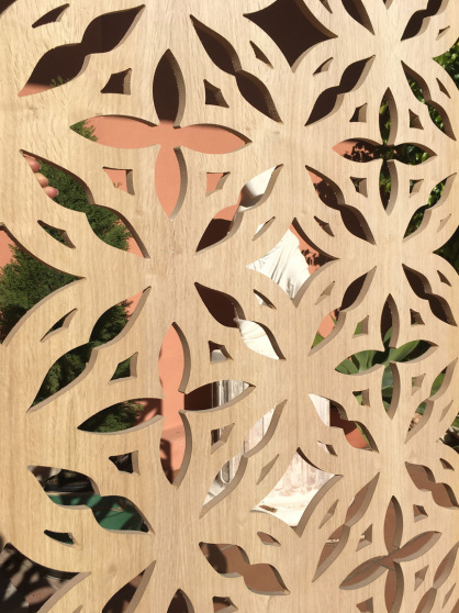 celosia a medida fabricada en madera