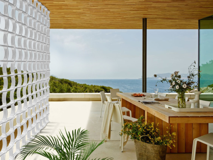 Panel de celosias de pVC en porche y terrazas